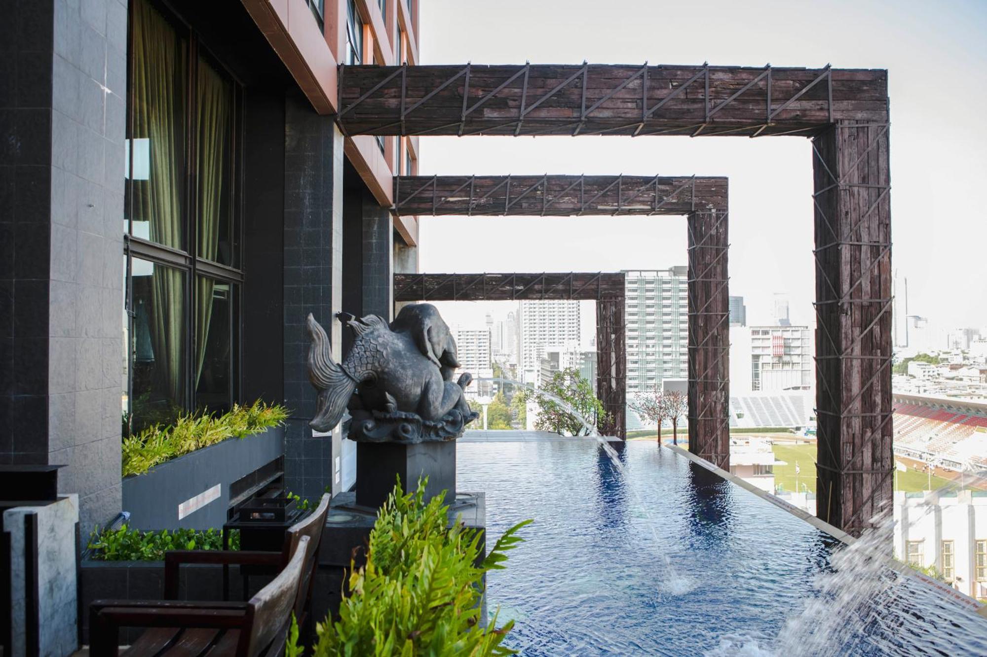 Siam@Siam, Design Hotel Бангкок Экстерьер фото The pool at the 39th floor